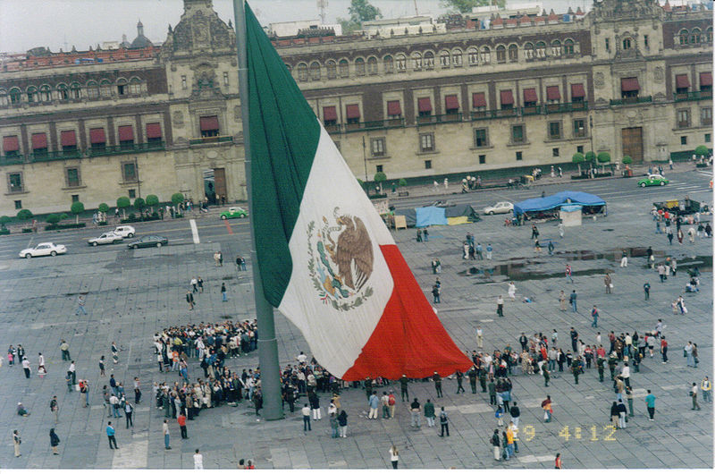 Drapeau Mexicain Monumental